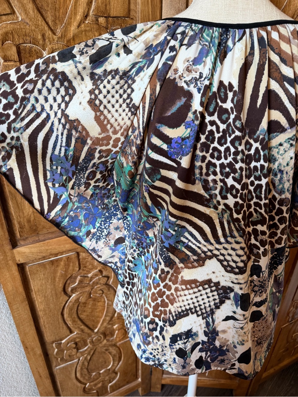 Notations polyester top. - Picture 6 of 7